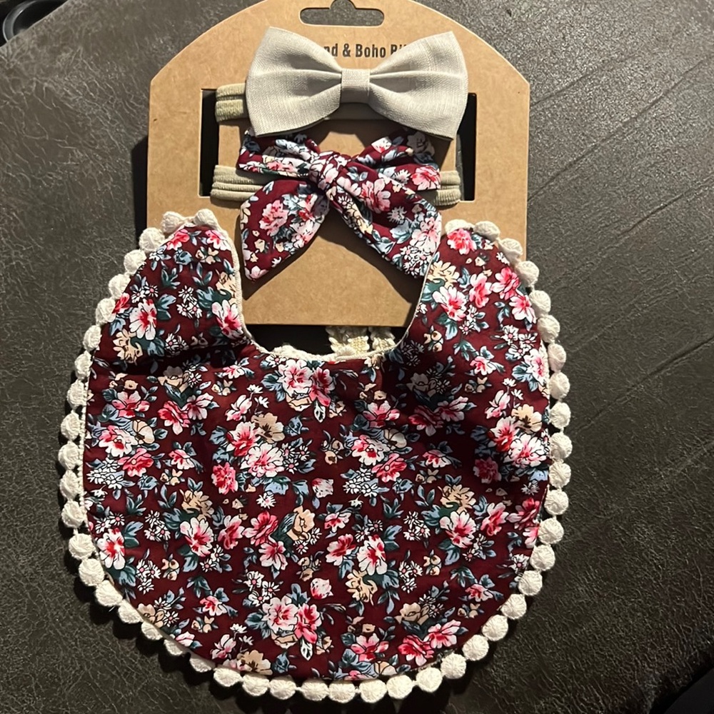 Boutique boho baby girl bib and bow 2 headband baby shower set vintage floral
